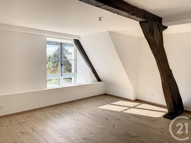 Appartement T2 à louer - 2 pièces - 74.5 m2 - DIJON - 21 - BOURGOGNE - Century 21 Martinot Immobilier