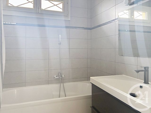 Appartement à louer - 3 pièces - 60.17 m2 - DIJON - 21 - BOURGOGNE - Century 21 Martinot Immobilier