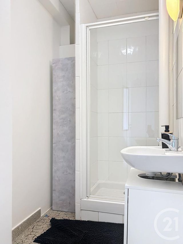Appartement T4 à louer - 4 pièces - 64.8 m2 - DIJON - 21 - BOURGOGNE - Century 21 Martinot Immobilier