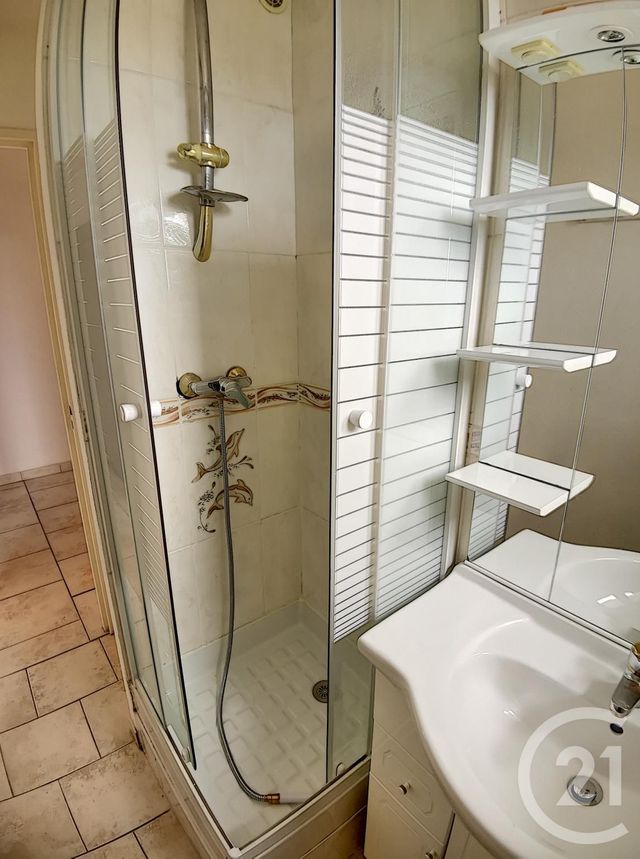 Appartement T2 à louer - 2 pièces - 44.0 m2 - DIJON - 21 - BOURGOGNE - Century 21 Martinot Immobilier