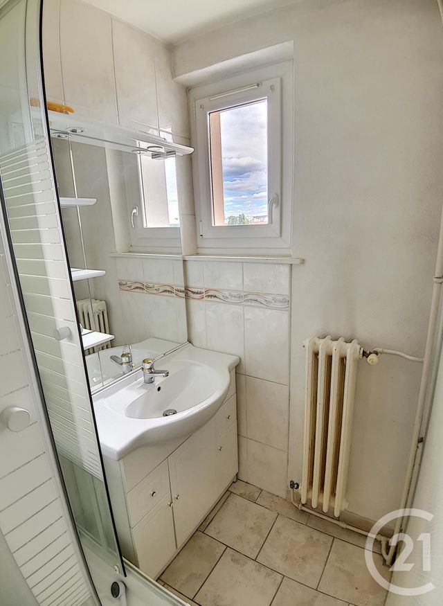 Appartement T2 à louer - 2 pièces - 44.0 m2 - DIJON - 21 - BOURGOGNE - Century 21 Martinot Immobilier