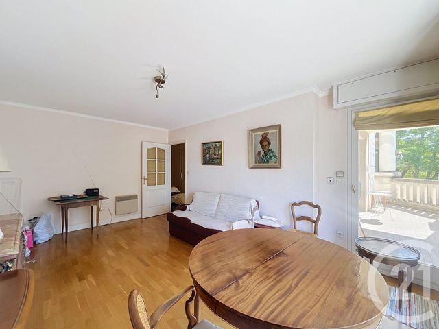 Appartement T2 à vendre - 2 pièces - 51.5 m2 - DIJON - 21 - BOURGOGNE - Century 21 Martinot Immobilier