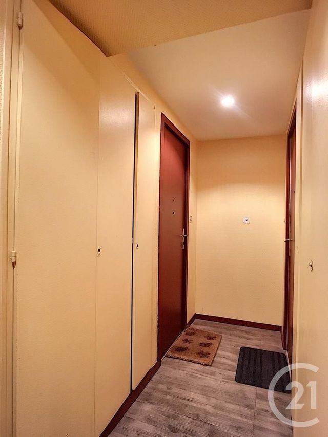 Appartement T2 à louer - 2 pièces - 40.34 m2 - LONGVIC - 21 - BOURGOGNE - Century 21 Martinot Immobilier