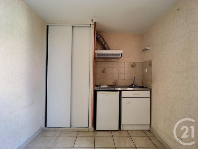 Appartement T2 à louer - 2 pièces - 40.34 m2 - LONGVIC - 21 - BOURGOGNE - Century 21 Martinot Immobilier
