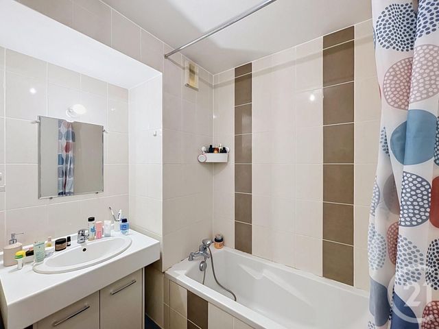 Appartement T2 à louer - 2 pièces - 39.34 m2 - DIJON - 21 - BOURGOGNE - Century 21 Martinot Immobilier