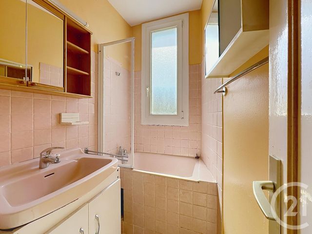Appartement T4 à vendre - 4 pièces - 61.1 m2 - DIJON - 21 - BOURGOGNE - Century 21 Martinot Immobilier