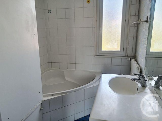 Appartement T3 à louer - 3 pièces - 55.0 m2 - DIJON - 21 - BOURGOGNE - Century 21 Martinot Immobilier