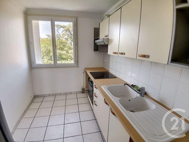 Appartement T3 à louer - 3 pièces - 55.0 m2 - DIJON - 21 - BOURGOGNE - Century 21 Martinot Immobilier