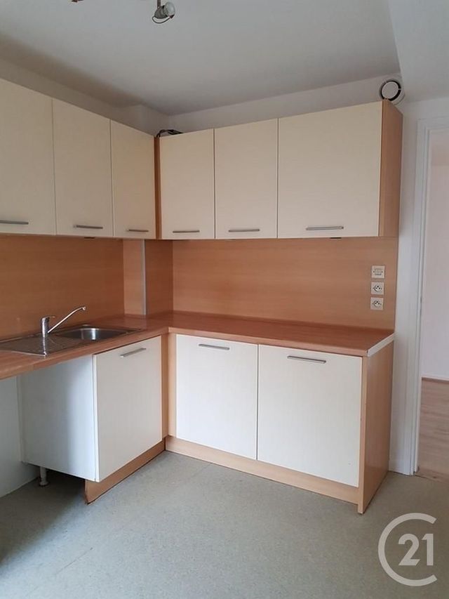 Appartement T3 à louer - 3 pièces - 80.9 m2 - PLOMBIERES LES DIJON - 21 - BOURGOGNE - Century 21 Martinot Immobilier