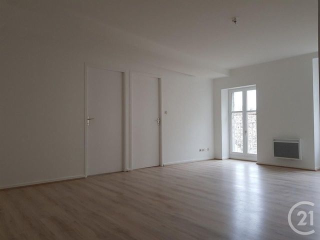 Appartement T3 à louer - 3 pièces - 80.9 m2 - PLOMBIERES LES DIJON - 21 - BOURGOGNE - Century 21 Martinot Immobilier