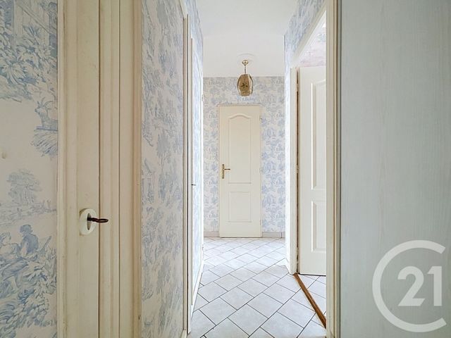 Appartement T4 à vendre - 4 pièces - 80.2 m2 - CHENOVE - 21 - BOURGOGNE - Century 21 Martinot Immobilier
