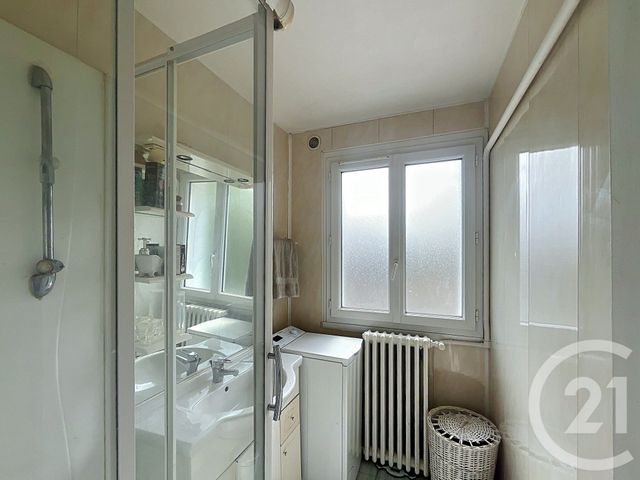 Appartement T4 à vendre - 4 pièces - 66.0 m2 - DIJON - 21 - BOURGOGNE - Century 21 Martinot Immobilier