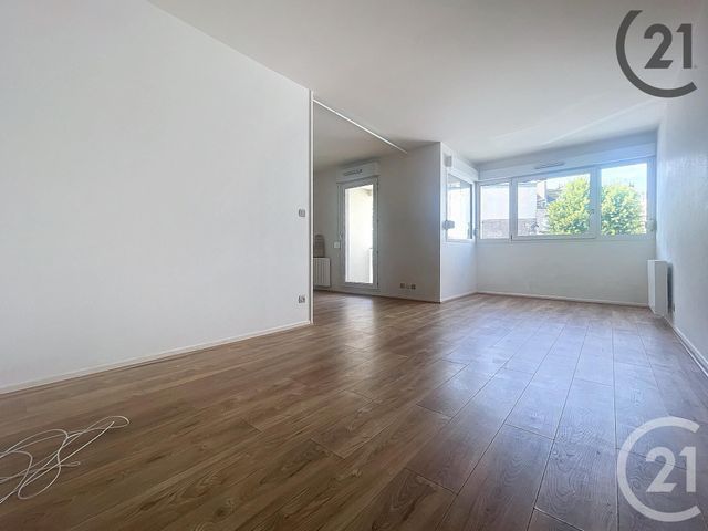 Appartement T2 à louer - 2 pièces - 46.71 m2 - DIJON - 21 - BOURGOGNE - Century 21 Martinot Immobilier