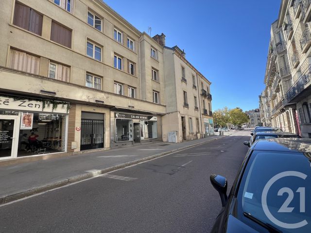 Appartement T2 à vendre - 2 pièces - 28.5 m2 - DIJON - 21 - BOURGOGNE - Century 21 Martinot Immobilier